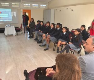 Realizan Conversatorio sobre Aulas Emocionalmente Seguras en Escuela República de los Estados Unidos de Vallenar