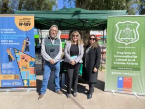 Servicios del Ministerio de Justicia y Derechos Humanos llegaron a la Plaza de Armas de Copiapó