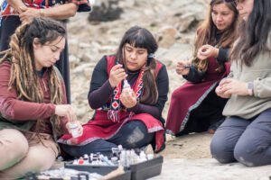 Mujeres de comunidades del pueblo Diaguita y Chango lideran monitoreo de aguas para proteger el borde costero