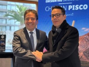 La unión hace la fuerza: Atacama y Coquimbo fortalecen alianza para abrir nuevos mercados al pisco chileno