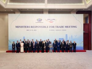 Subsecretaria Estévez llega a China para participar en Reunión de Ministros de Comercio de APEC y reunirse con autoridades de gobierno en Beijing