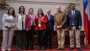 Dirigenta social copiapina Violeta Martínez recibe Premio Nacional de la Dirigencia Social y Comunitaria