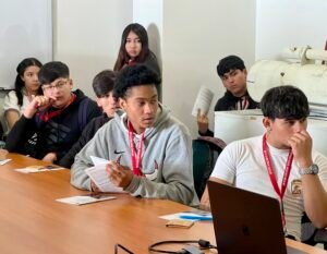 Universidad de Atacama abre sus espacios científicos y acerca la astronomía a estudiantes de Diego de Almagro