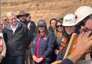 Gobierno avanza en la recuperación de la conectividad en Freirina con la llegada de puente mecano