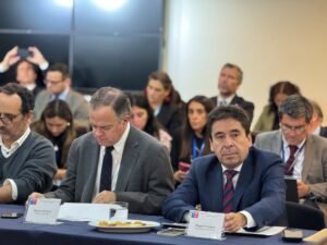 Gobernador Miguel Vargas participa en la 2° Mesa de Reconstrucción y pide certezas sobre recursos para Atacama